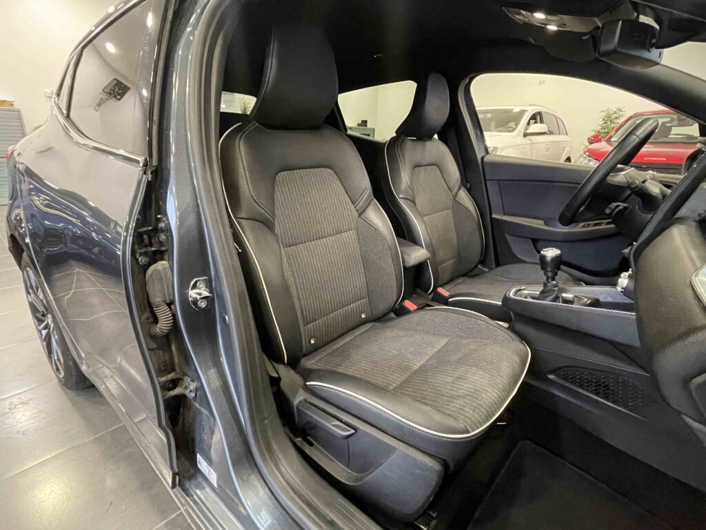 2022 RENAULT CLIO V plein