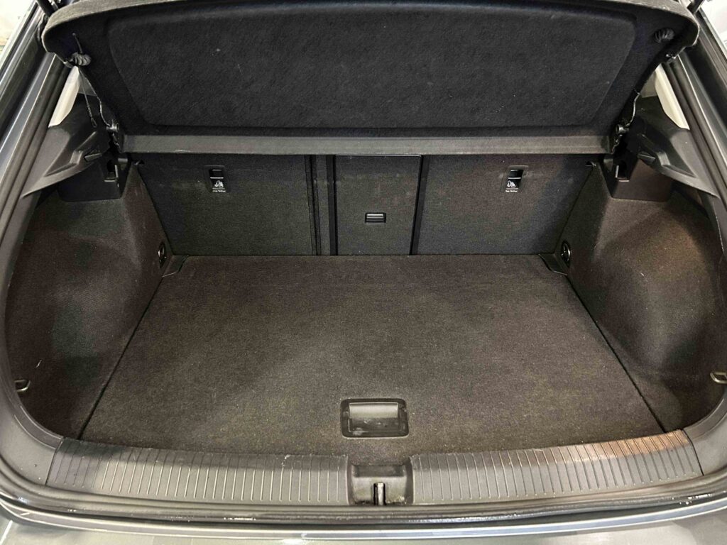 2022 VOLKSWAGEN T-ROC plein