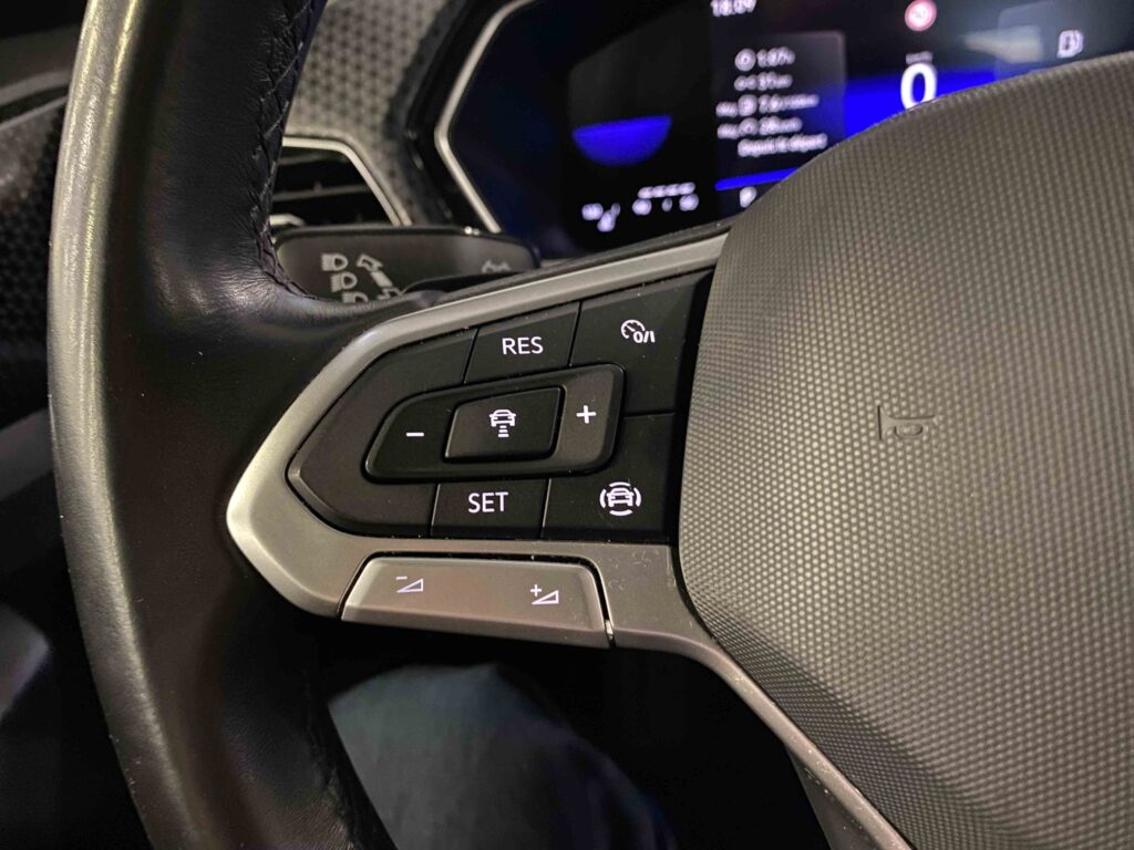 2023 VOLKSWAGEN T-CROSS plein