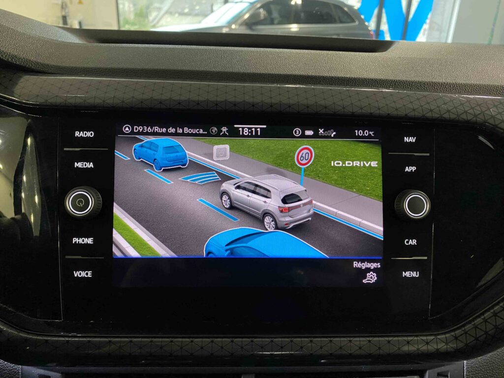 2023 VOLKSWAGEN T-CROSS plein