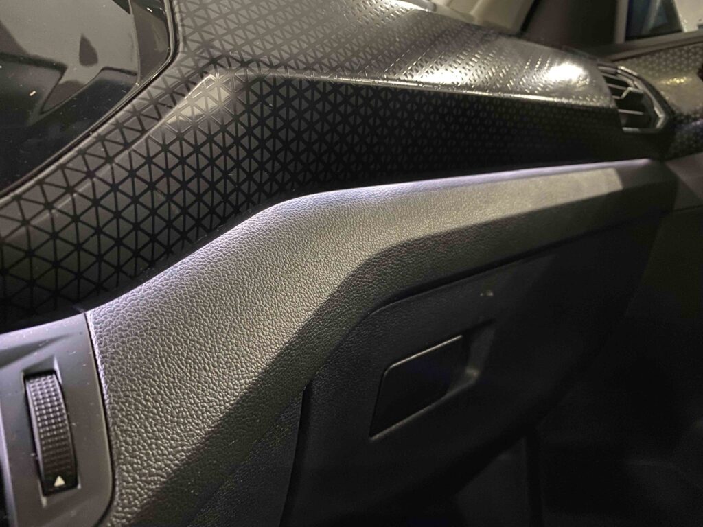 2023 VOLKSWAGEN T-CROSS plein