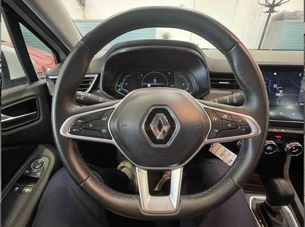 2022 RENAULT CLIO V plein