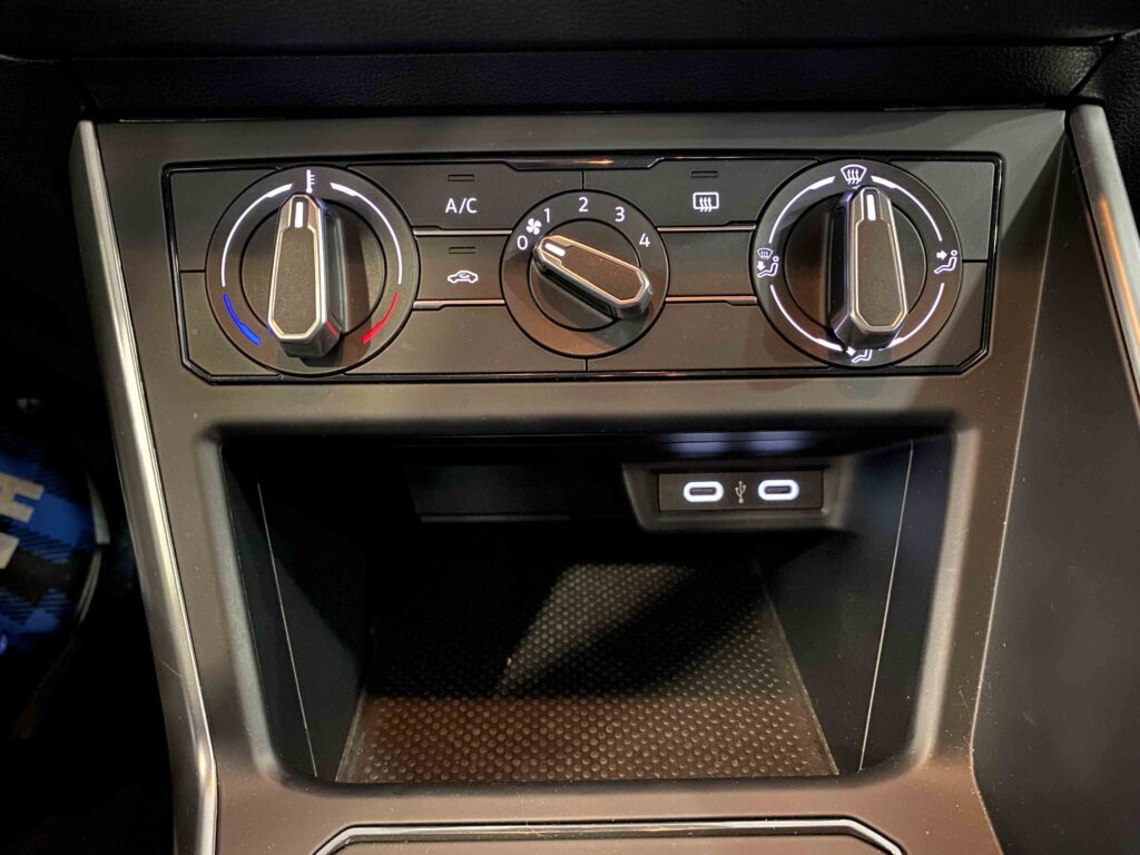 2023 VOLKSWAGEN POLO plein