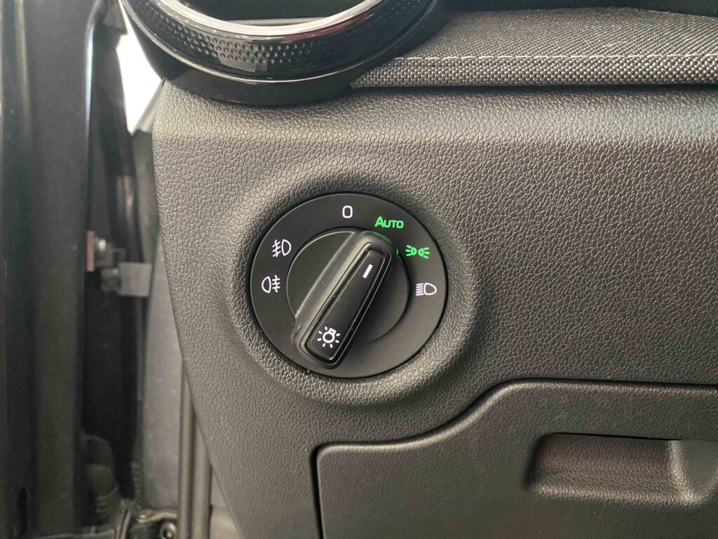 2022 SKODA FABIA plein