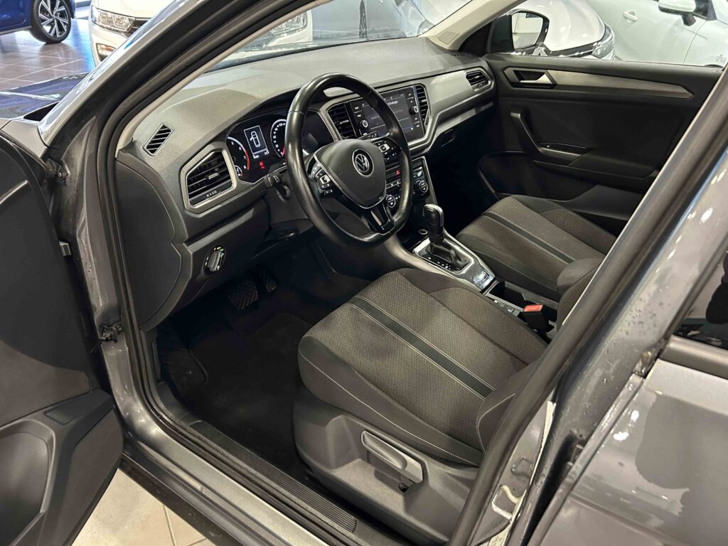 2022 VOLKSWAGEN T-ROC plein
