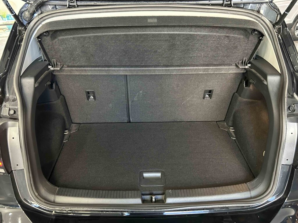 2023 VOLKSWAGEN T-CROSS plein