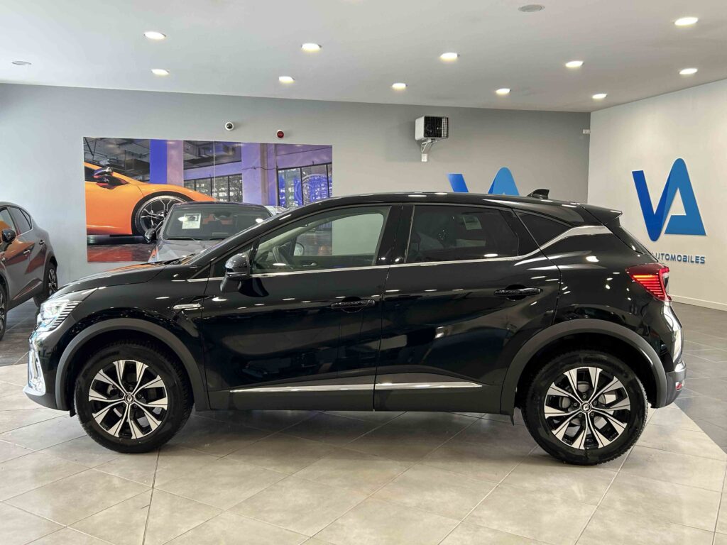 2024 RENAULT CAPTUR plein