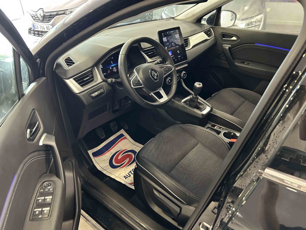 2024 RENAULT CAPTUR plein