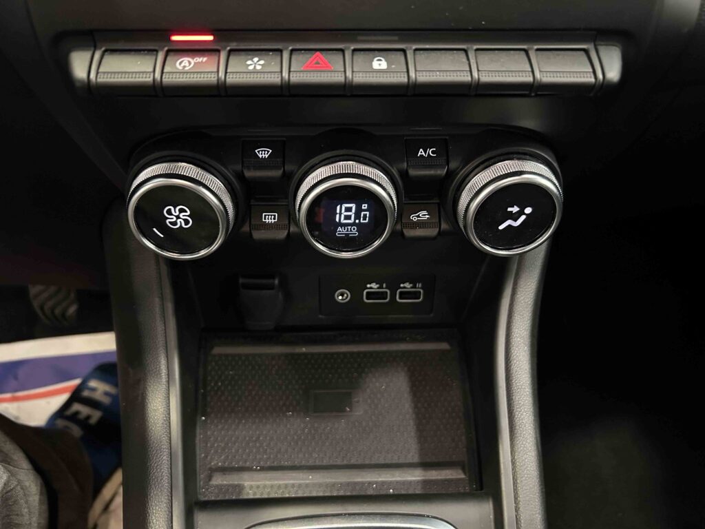 2024 RENAULT CAPTUR plein