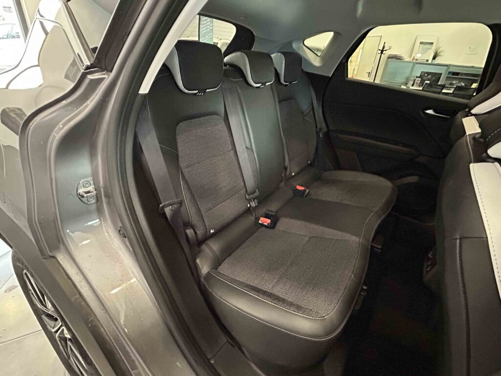 2024 RENAULT CAPTUR plein