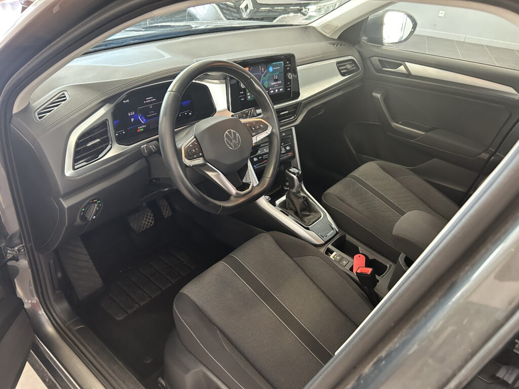 2023 VOLKSWAGEN T-ROC plein