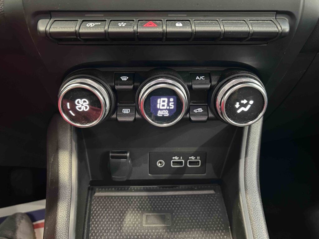 2024 RENAULT CAPTUR plein