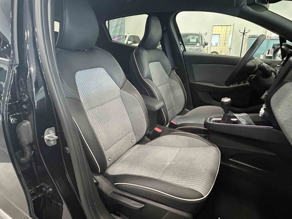 2024 RENAULT CLIO V plein
