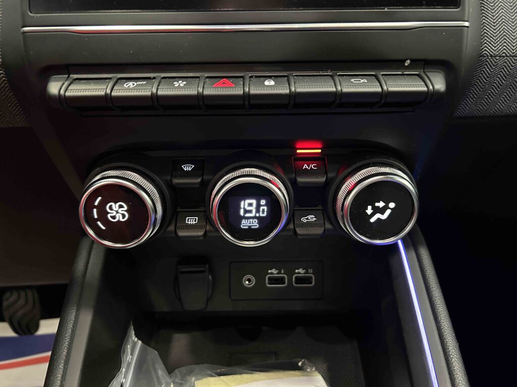 2024 RENAULT CLIO V plein