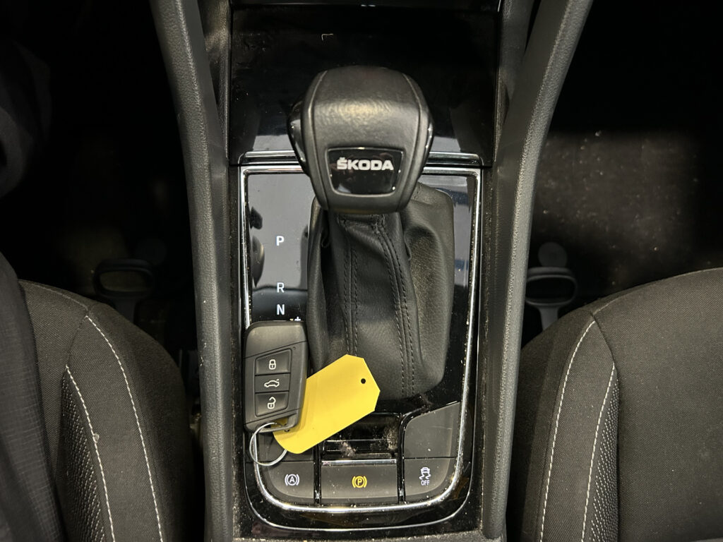 2023 SKODA KAROQ plein