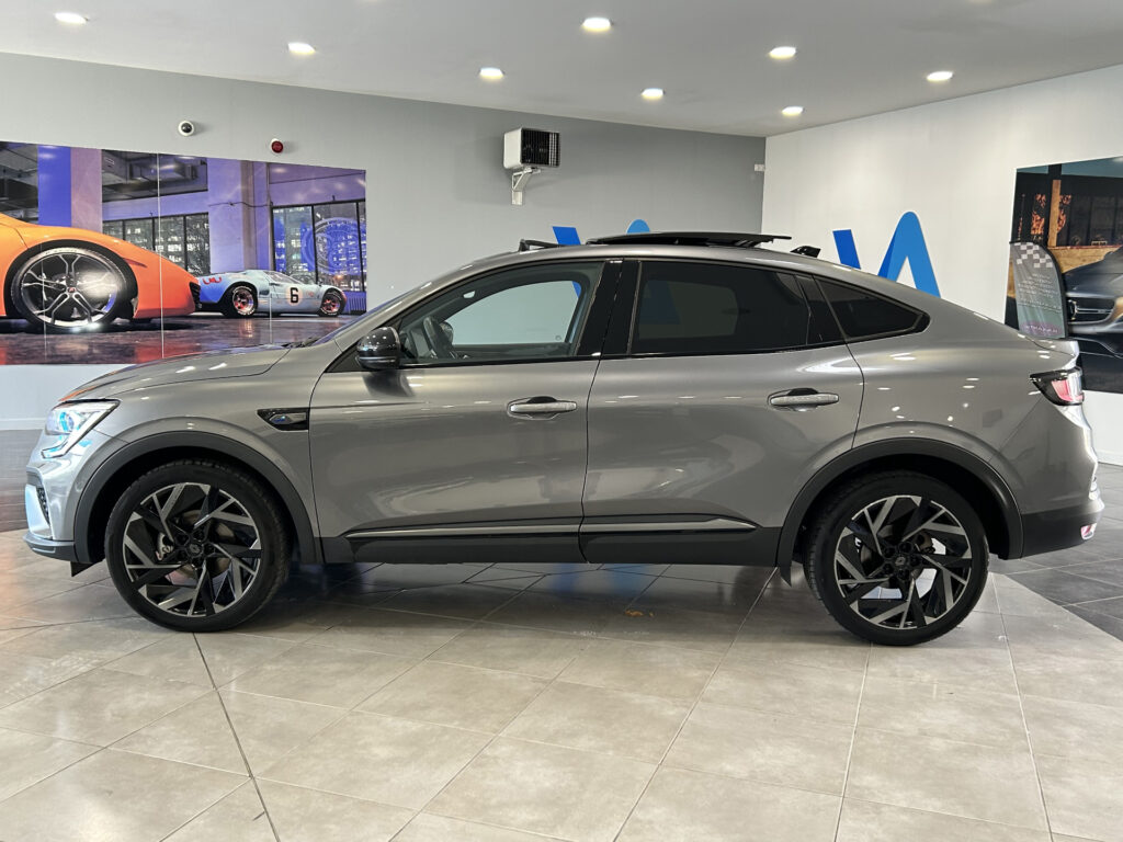2024 RENAULT ARKANA plein