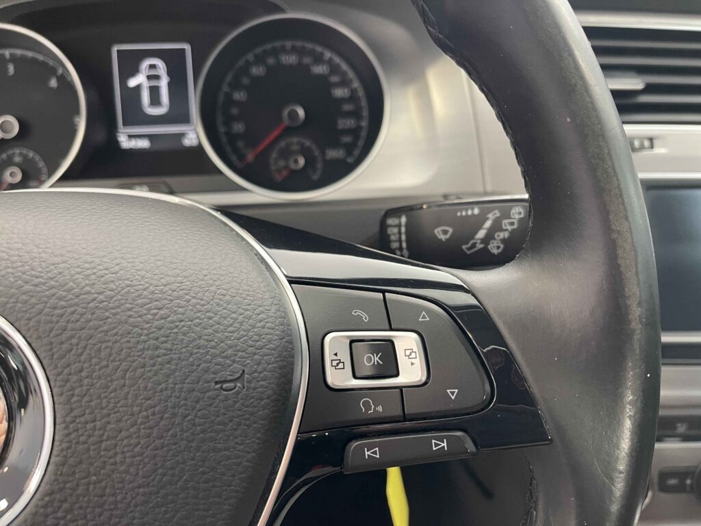 2016 VOLKSWAGEN GOLF BUSINESS plein