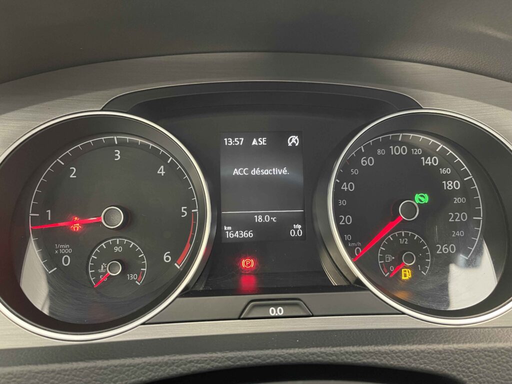 2016 VOLKSWAGEN GOLF BUSINESS plein