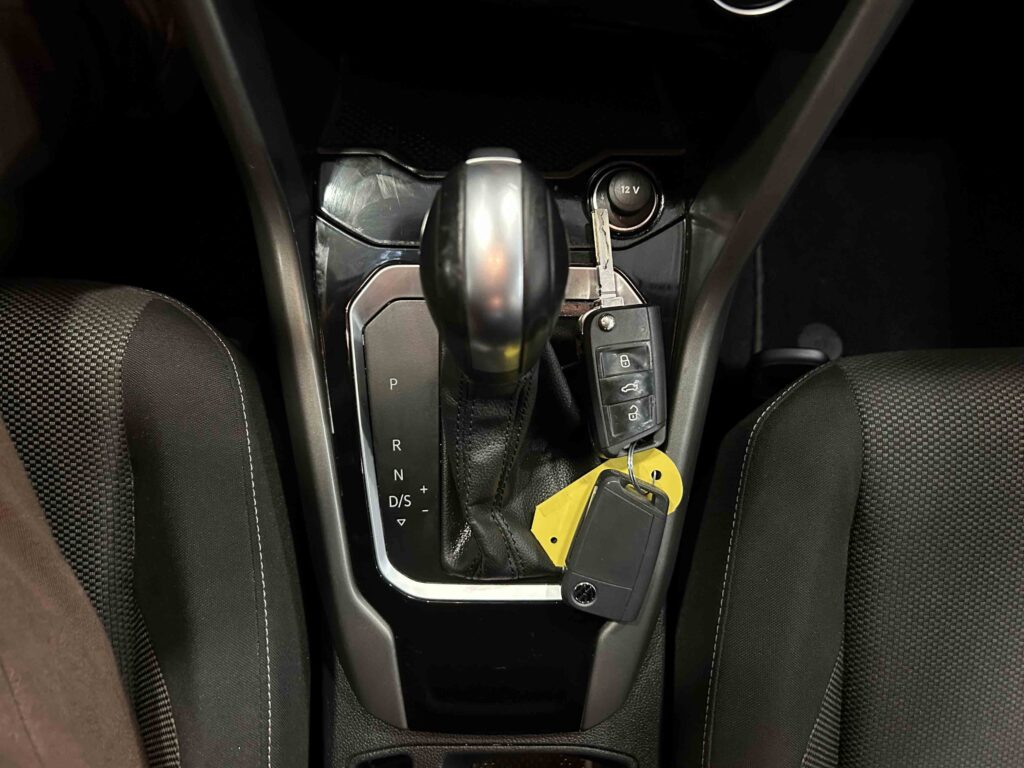 2022 VOLKSWAGEN T-ROC plein