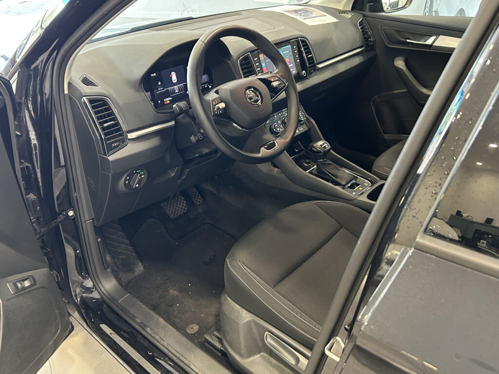 2023 SKODA KAROQ plein