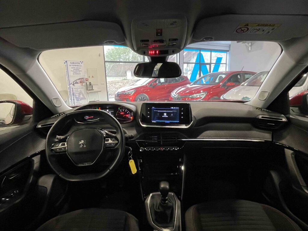 2021 PEUGEOT 2008 plein