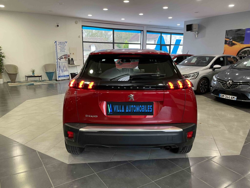 2021 PEUGEOT 2008 plein