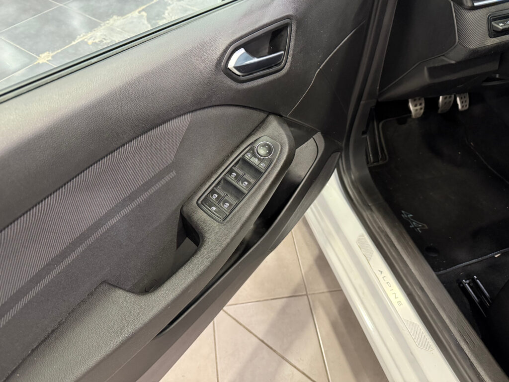2024 RENAULT CLIO V plein